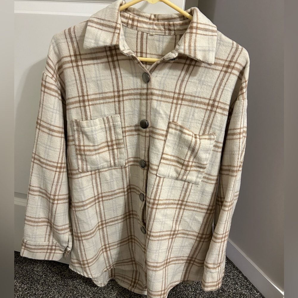 Women’s Neutral Shacket